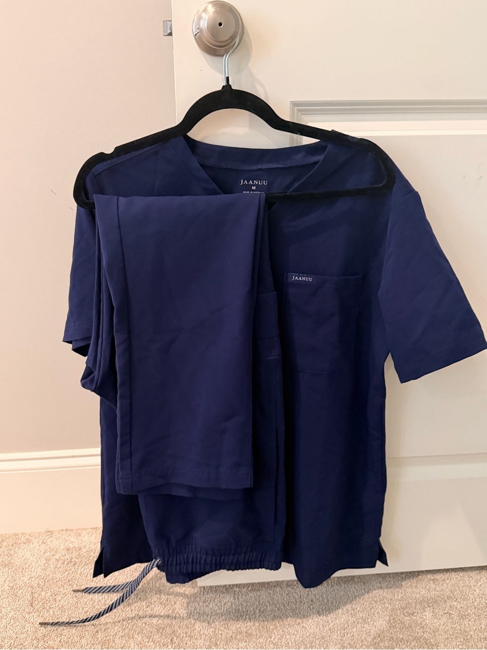 Jaanuu Navy Men’s Medical Scrub Top and Pants Set - M